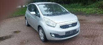  Kia Venga 1.6-16v Automaat Keyless entry Climatecontrol Stoelverwarming Lichtautomaat Privacyglas armsteun voor en achter Trekhaak Parkeersensoren 4xelek ramen Elektrische-spiegels met verwarming mistlampen 16 inch velgen 2013/8