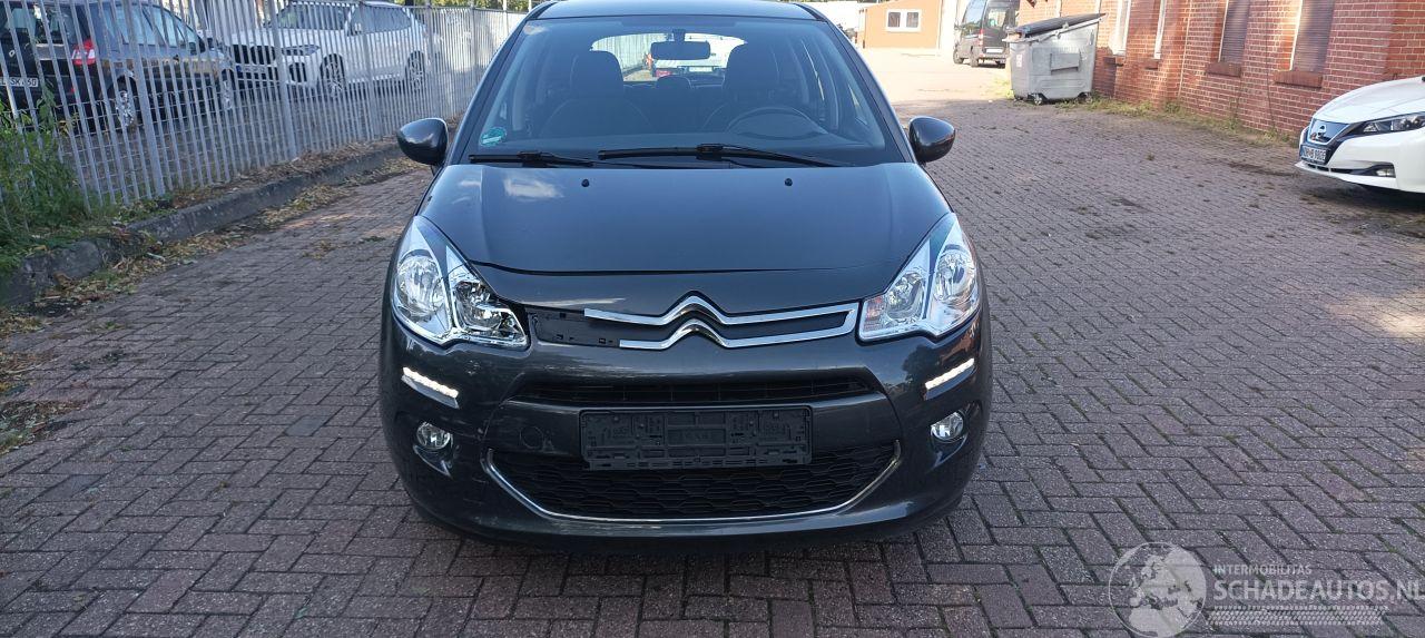 Citroën C3 1.2-12v 82pk Euro6 Airconditioning CruiseControl Leren-Stuurwiel Mistlampen Led-Dagrijverlichting Radio met kleuren lcd Display Apple CarPlay MirrorLink parkeersensoren achter 4xelek ramen Elektrische-spiegels centrale vergrendeling met afstandsbediening