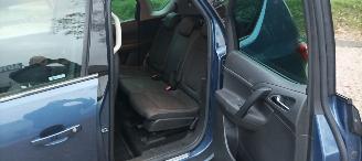 Opel Meriva 1.4-Turbo 140pk Automatik Innovation uitvoering Navi Climatecontrol CruiseControl Stoelverwarming stuurwiel met verwarming trekhaak Achteruitrijcamera privacy glas Mistlampen Led-Dagrijverlichting picture 16