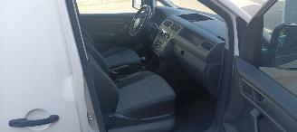 Volkswagen Caddy Bj: 2-2016 2.0-TDI Facelift TÜV+Timingbelt new 11-2025 picture 16