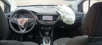 Opel Crossland Bj:04-2018 1.2-turbo Automaat Innovation uitvoering Navi Climatecontrol CruiseControl Stoelverwarming Lichtautomaat Privacyglas Stuurwiel verwarming Voorruit verwarming picture 15