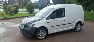 Volkswagen Caddy Bj:02-2016 Facelift 2.0TDI Euro-6 Airconditioning Elektrische ramen Elektrische-spiegels met verwarming Centrale vergrendeling met afstandsbediening Start-Stop systeem Tussenwand met glas achteruitrijspiegel Radio met usb schuifdeur Rechts laadvloer orgin 2016/2