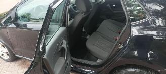 Volkswagen Polo 1.4-TDi Climatecontrol Distance-frontradar Stoelverwarming Leren Stuurwiel Radio met usb Elektrische ramen Elektrische-spiegels met verwarming Centrale vergrendeling met afstandsbediening Start-Stop systeem Euro-6norm picture 19