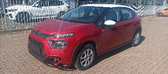 uszkodzony samochody osobowe Citroën C3 Bj:11-2022 26000km 1.2-benzine 83pk Airconditioning Led verlichting Dab-audio CruiseControl Stoelverwarming mistlampen Bi-Color 2022/11