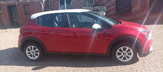 Citroën C3 Bj:11-2022 26000km 1.2-benzine 83pk Airconditioning Led verlichting Dab-audio CruiseControl Stoelverwarming mistlampen Bi-Color picture 7