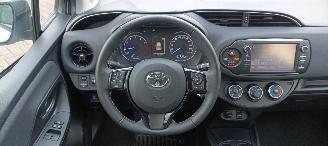 Toyota Yaris Facelift 10-2017 49000km 1.5-Dual VVT-I 112pk 6-bak Airconditioning Navigatie voorbereiding Multi color Display Achteruitrijcamera Lichtautomaat Stoelverwarming stuurwiel met radio Bediening elektrische ramen Elektrische-spiegels met verwarming Centrale v picture 27