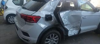 Volkswagen T-Roc Bj:04-2021  1.5-TSI United uitvoering met R-line Full-Led koplampen Led achterlichten Navigatie Stoelverwarming CruiseControl Led binnenkant Metallic lak picture 9