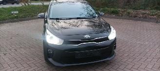 Kia Rio Dream-Team 1.4 Benzine Automaat Navigatie Climatecontrol Stoelverwarming Lichtautomaat Privacyglas Stuurwiel met verwarming Achteruitrijcamera picture 10