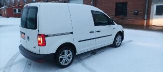Volkswagen Caddy 2.0 TDI DPF Airconditioning Elektrische ramen Elektrische-spiegels met verwarming Achteruitrijspiegel Radio Usb Centrale vergrendeling met afstandsbediening Start-Stop systeem Lichtmetalen velgen picture 5