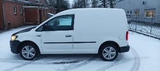  Volkswagen Caddy 2.0 TDI DPF Airconditioning Elektrische ramen Elektrische-spiegels met verwarming Achteruitrijspiegel Radio Usb Centrale vergrendeling met afstandsbediening Start-Stop systeem Lichtmetalen velgen 2016/2