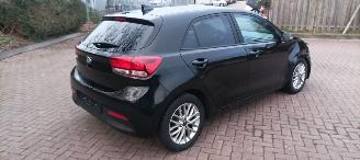 Kia Rio 1.4-16v Automatik Climatecontrol Navi Stoelverwarming Lichtautomaat Privacyglas Achteruitrijcamera Mistlampen 16-inch Kia velgen picture 7