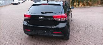 Kia Rio 1.4-16v Automatik Climatecontrol Navi Stoelverwarming Lichtautomaat Privacyglas Achteruitrijcamera Mistlampen 16-inch Kia velgen picture 6