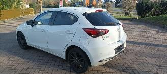 Mazda 2 1.5-Automatik Facelift Homura Climatecontrol Blindspot CruiseControl Apple CarPlay MirrorLink Achteruitrijcamera Full led koplampen Stoelverwarming stuurwiel met verwarming Achteruitrijcamera picture 4