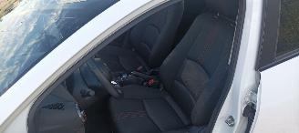 Mazda 2 1.5-Automatik Facelift Homura Climatecontrol Blindspot CruiseControl Apple CarPlay MirrorLink Achteruitrijcamera Full led koplampen Stoelverwarming stuurwiel met verwarming Achteruitrijcamera picture 20