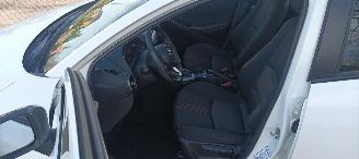 Mazda 2 1.5-Automatik Facelift Homura Climatecontrol Blindspot CruiseControl Apple CarPlay MirrorLink Achteruitrijcamera Full led koplampen Stoelverwarming stuurwiel met verwarming Achteruitrijcamera picture 19