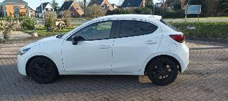 Mazda 2 1.5-Automatik Facelift Homura Climatecontrol Blindspot CruiseControl Apple CarPlay MirrorLink Achteruitrijcamera Full led koplampen Stoelverwarming stuurwiel met verwarming Achteruitrijcamera picture 3