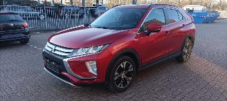 Mitsubishi Eclipse Cross 1.5-benzine Automaat 162pk Diamant uitvoering Climatecontrol CruiseControl Stoelverwarming Dab audio systeem Lichtautomaat Privacyglas led verlichting afneembare trekhaak picture 2
