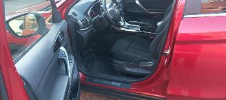 Mitsubishi Eclipse Cross 1.5-benzine Automaat 162pk Diamant uitvoering Climatecontrol CruiseControl Stoelverwarming Dab audio systeem Lichtautomaat Privacyglas led verlichting afneembare trekhaak picture 16