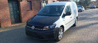 Volkswagen Caddy Bj: 2-2016 2.0TDI euro6 Airconditioning Elektrische ramen Elektrische-spiegels met verwarming Centrale vergrendeling met afstandsbediening Start-Stop systeem 16-inch Velgen picture 1
