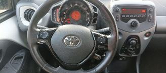 Toyota Aygo Facelift X-Play 1.0-VVT-i Airconditioning Led-Dagrijverlichting Led-Achterlichten Elektrische ramen Elektrische-spiegels centrale deurvergrendeling met afstandsbediening picture 17