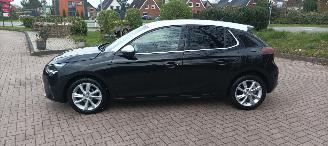 Opel Corsa 1.2 Elegance Full-Led Digitale cockpit Climatecontrol CruiseControl Stoelverwarming stuurwiel met verwarming Achteruitrijcamera parkeersensoren Blindspot Privacyglas Led Mistlampen 16-inch Opel velgen Apple CarPlay Android regensensor Dimmende binnenspieg picture 2