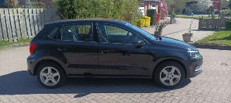 Volkswagen Polo 1.4-TDI Climatecontrol Stoelverwarming Regensensor Frontbrake assist Radio Touchscreen Display usb Elektrische ramen Elektrische-spiegels met verwarming Centrale vergrendeling met afstandsbediening Start-Stop systeem abs esp metallic lak picture 7