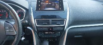 Mitsubishi Eclipse Cross 1.5-ClearTec 163pk Automatik Led Climatecontrol CruiseControl Achteruitrijcamera Lichtautomaat Regensensor Trekhaak Mistlampen Privacyglas Apple Car Play MirrorLink 18 inch velgen picture 21