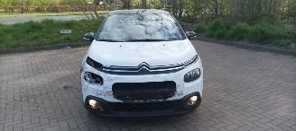 Citroën C3 Shine Bj:10-2018 1.5-HDI 102pk Euro-6  Climatecontrol 1e Eigenaar CruiseControl Stoelverwarming Lichtautomaat Regensensor Drivelane assistent Automatisch dimmende binnenspiegel 4xElektrische ramen Elektrische-spiegels met parkeerstand Parkeersensoren acht picture 10