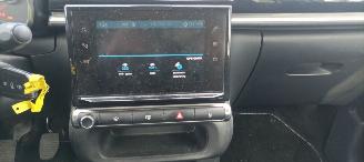 Citroën C3 Shine Bj:10-2018 1.5-HDI 102pk Euro-6  Climatecontrol 1e Eigenaar CruiseControl Stoelverwarming Lichtautomaat Regensensor Drivelane assistent Automatisch dimmende binnenspiegel 4xElektrische ramen Elektrische-spiegels met parkeerstand Parkeersensoren acht picture 21