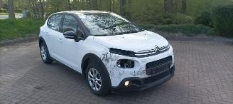 Citroën C3 Shine Bj:10-2018 1.5-HDI 102pk Euro-6  Climatecontrol 1e Eigenaar CruiseControl Stoelverwarming Lichtautomaat Regensensor Drivelane assistent Automatisch dimmende binnenspiegel 4xElektrische ramen Elektrische-spiegels met parkeerstand Parkeersensoren acht picture 9