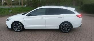 Hyundai I-30 N-line 1.5-Turbo MHEV 160pk Full-Led Navi Digitale cockpit Climatecontrol CruiseControl Stoelverwarming stuurwiel met verwarming Achteruitrijcamera Lichtautomaat Regensensor Drivelane assistent Led achterlichten picture 3