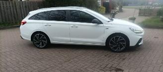 Hyundai I-30 N-line 1.5-Turbo MHEV 160pk Full-Led Navi Digitale cockpit Climatecontrol CruiseControl Stoelverwarming stuurwiel met verwarming Achteruitrijcamera Lichtautomaat Regensensor Drivelane assistent Led achterlichten picture 10