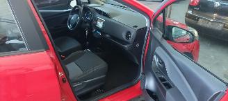 Toyota Yaris Bj:07-2017 Facelift 1.5-Hybrid Climatecontrol Regensensor Multicolor display Achteruitrijcamera Mistlampen Toyota Lichtmetalen velgen 1e Eigenaar! picture 29