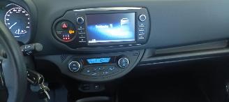 Toyota Yaris Bj:07-2017 Facelift 1.5-Hybrid Climatecontrol Regensensor Multicolor display Achteruitrijcamera Mistlampen Toyota Lichtmetalen velgen 1e Eigenaar! picture 24