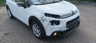 Citroën C3 Shine 1.5-Diesel 102pk Climatecontrol CruiseControl Stoelverwarming Lichtautomaat Regensensor Lichtautomaat Mistlampen Afneembare trekhaak picture 10