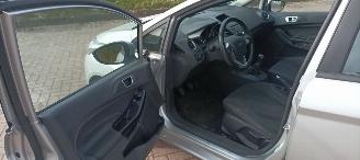 Ford Fiesta 1.5-Diesel 75pk Airco Stoelverwarming leren stuurwiel Led koplampen Pdc Control picture 13