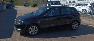 Volkswagen Polo 1.4-TDI 75pk euro-6 Climatecontrol Stoelverwarming Regensensor leren stuurwiel mistlampen Elektrische ramen Elektrische-spiegels met verwarming Centrale vergrendeling met afstandsbediening Start-Stop systeem 15-inch velgen Front radar assistent picture 8