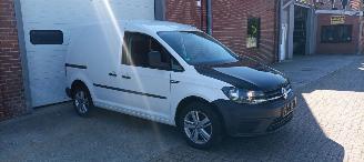 Volkswagen Caddy 2.0-TDI Euro6 75pk Airco Start stop systeem Elektrische ramen Elektrische-spiegels met verwarming Centrale vergrendeling met afstandsbediening Stoffen bekleding Tussenwand met glas Achteruitrijspiegel Laadvloer orgineel vw hout Antislip rubberen mat in  l picture 8