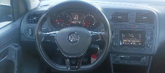 Volkswagen Polo 1.4-TDI Euro-6 Climatecontrol Stoelverwarming Regensensor leren stuurwiel mistlampen Elektrische ramen Elektrische-spiegels met verwarming Centrale vergrendeling met afstandsbediening Start-Stop systeem 15-inch velgen picture 13