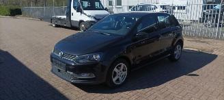 Volkswagen Polo 1.4-TDI Euro-6 Climatecontrol Stoelverwarming Regensensor leren stuurwiel mistlampen Elektrische ramen Elektrische-spiegels met verwarming Centrale vergrendeling met afstandsbediening Start-Stop systeem 15-inch velgen picture 8
