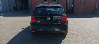 Volkswagen Polo 1.4-TDI Euro-6 Climatecontrol Stoelverwarming Regensensor leren stuurwiel mistlampen Elektrische ramen Elektrische-spiegels met verwarming Centrale vergrendeling met afstandsbediening Start-Stop systeem 15-inch velgen picture 4