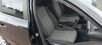 Opel Corsa 1.2-benzine Full-Led koplampen CruiseControl Lichtautomaat Regensensor Drivelane assistent Stoelverwarming stuurwiel met verwarming Privacy glas Achteruitrijcamera Parkeersensoren 16-inch Opel velgen picture 27
