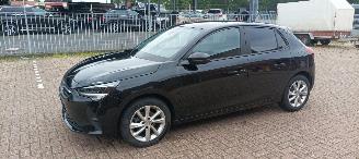 Opel Corsa 1.2-benzine Full-Led koplampen CruiseControl Lichtautomaat Regensensor Drivelane assistent Stoelverwarming stuurwiel met verwarming Privacy glas Achteruitrijcamera Parkeersensoren 16-inch Opel velgen picture 13