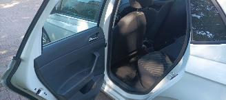 Volkswagen Polo Digitale cockpit Full-Led koplampen Led achterlichten Stoelverwarming Cruisecontrol Dab Radio elektrische buitenspiegels met verwarming Parkeersensoren voor en achter Drivelane assistent picture 17