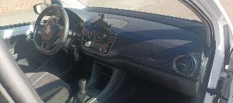 Volkswagen Up! Bj:09-2021 Move Uitvoering 1.0mpi Airconditioning Led verlichting Dab Radio Achteruitrijcamera Cruisecontrol Bordcomputer Drivelane assistent Start-Stop systeem Parkeersensoren achter picture 16