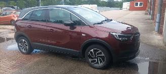 Avarii autoturisme Opel Crossland 1.2 turbo 110pk Automaat Innovation Navigatie Led-Koplampen Led-Achterlichten Stoelverwarming stuurwiel met verwarming Voorruit met verwarming Privacy glas Climatecontrol Dimmende binnenspiegel Parkeersensoren voor en achter Trekhaak 16-inch velgen Mistla 2018/4