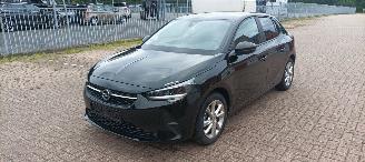 Opel Corsa 1.2-benzine. 75pk Edition Airco Full-Led koplampen Stoelverwarming Lichtautomaat cruisecontrol Stuurwiel met verwarming Automatische dimmende binnenspiegel Elektrische buitenspiegels Privacy glas 16-inch velgen Parkeersensoren achter Achteruitrijcamera picture 2