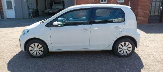 Volkswagen Up! 1.0-mpi 65pk Airconditioning Led verlichting Dab Audio Start-Stop Cruisecontrol Drivelane assistent navi-houder picture 3