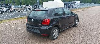 Volkswagen Polo 1.4-TDI Klimaautomatik Regensensor leren stuurwiel mistlampen Front-Radar Brake Assist Elektrische ramen Elektrische-spiegels met verwarming Centrale vergrendeling met afstandsbediening Start-Stop systeem 15-inch velgen picture 6