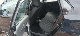 Volkswagen Polo 1.4-TDI Klimaautomatik Regensensor leren stuurwiel mistlampen Front-Radar Brake Assist Elektrische ramen Elektrische-spiegels met verwarming Centrale vergrendeling met afstandsbediening Start-Stop systeem 15-inch velgen picture 13